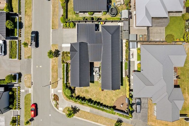 Photo of property in 17 Ruapani Street, Marshland, Christchurch, 8083