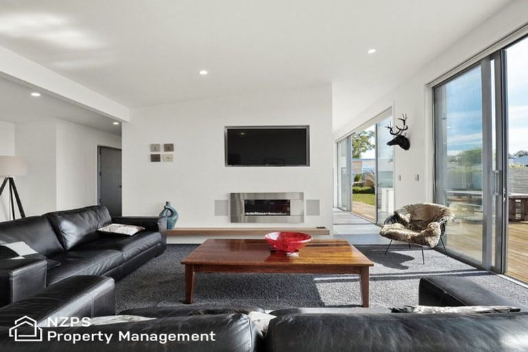 Photo of property in 21 Awa Toru Drive, Fairfield, Dunedin, 9018