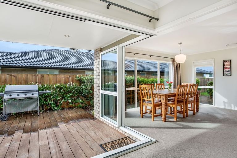Photo of property in 37 Capriana Drive, Karaka, Papakura, 2113