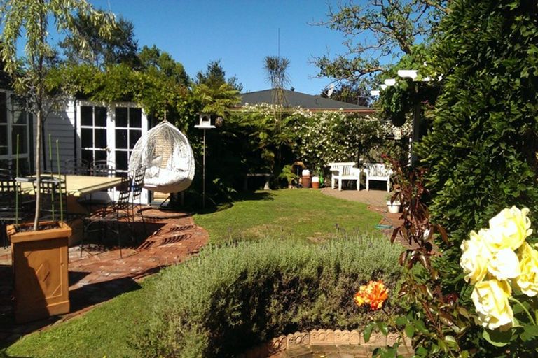 Photo of property in 24 Petrie Street, Richmond, Christchurch, 8013