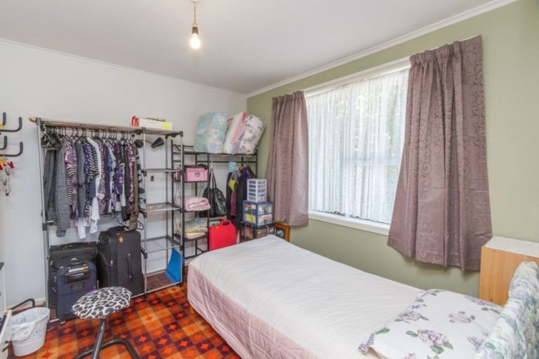 Photo of property in 1/10 Mckelvey Place, Tawa, Wellington, 5028