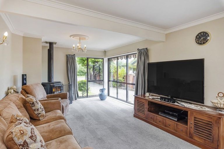 Photo of property in 57 Kapanui Road, Waikanae, 5036