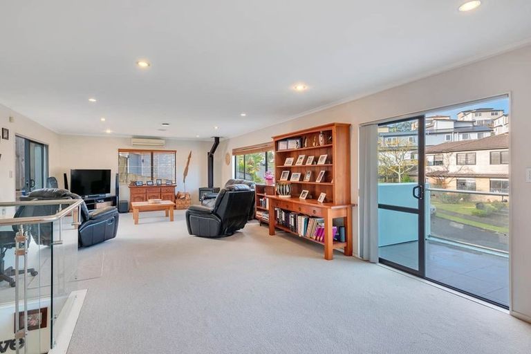 Photo of property in 41 San Marino Drive West, Henderson, Auckland, 0612