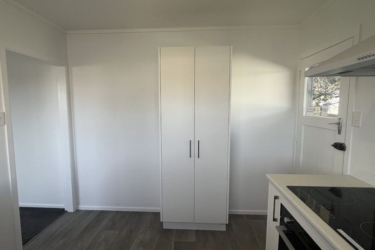Photo of property in 35 Mcgiffert Street, Palmerston North, 4410