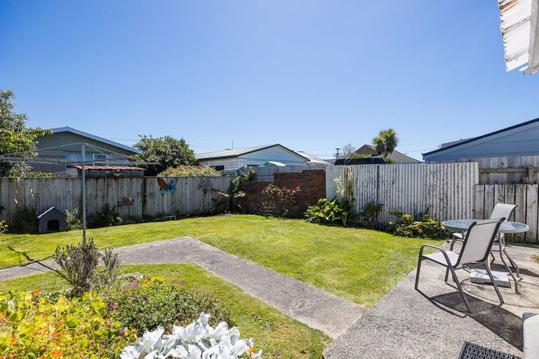Photo of property in 210 Oxford Street, South Dunedin, Dunedin, 9012