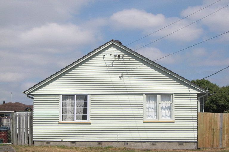 Photo of property in 11 Merrington Crescent, Aranui, Christchurch, 8061