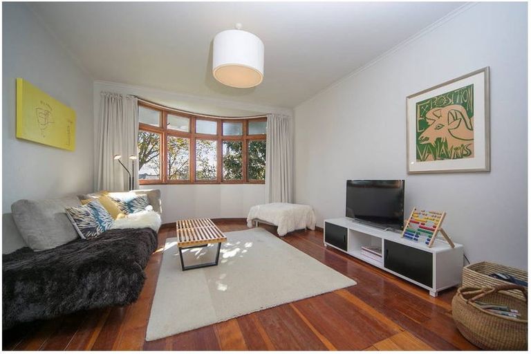 Photo of property in 1/52 Seabrook Avenue, New Lynn, Auckland, 0600