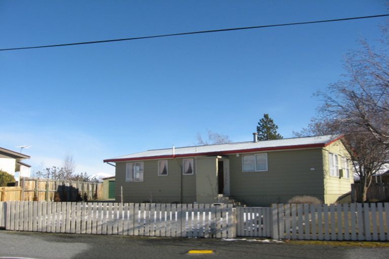Photo of property in 22 Omahau Crescent, Twizel, 7901