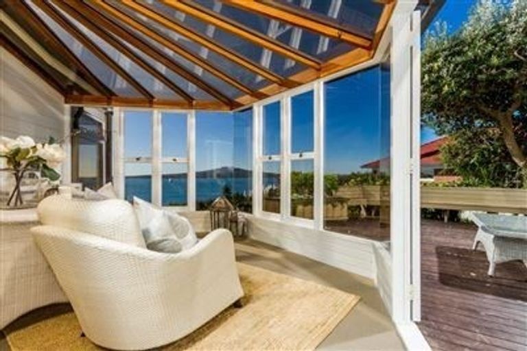 Photo of property in 68 Seacliffe Avenue, Narrow Neck, Auckland, 0622