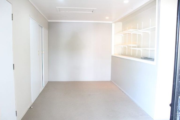 Photo of property in 28a Clovelly Road, Bucklands Beach, Auckland, 2012