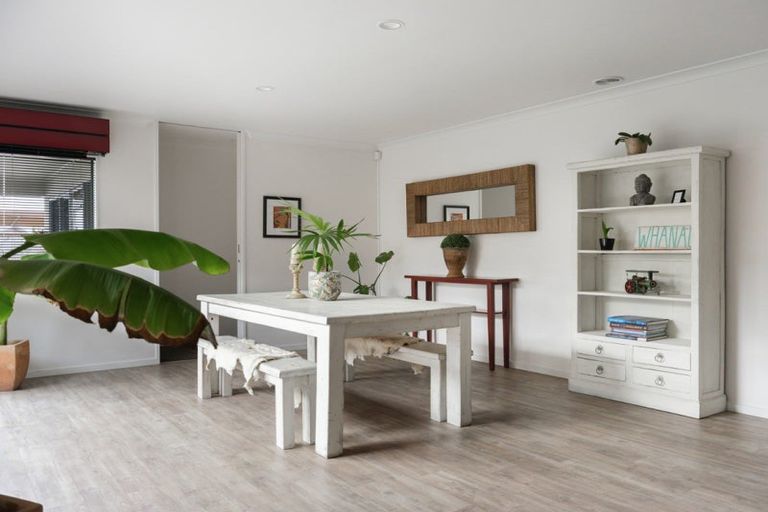 Photo of property in 8 Woodfield Place, Parkvale, Hastings, 4122