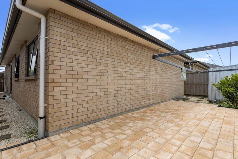 Photo of property in 10 Silver Beech Street, Takanini, 2110