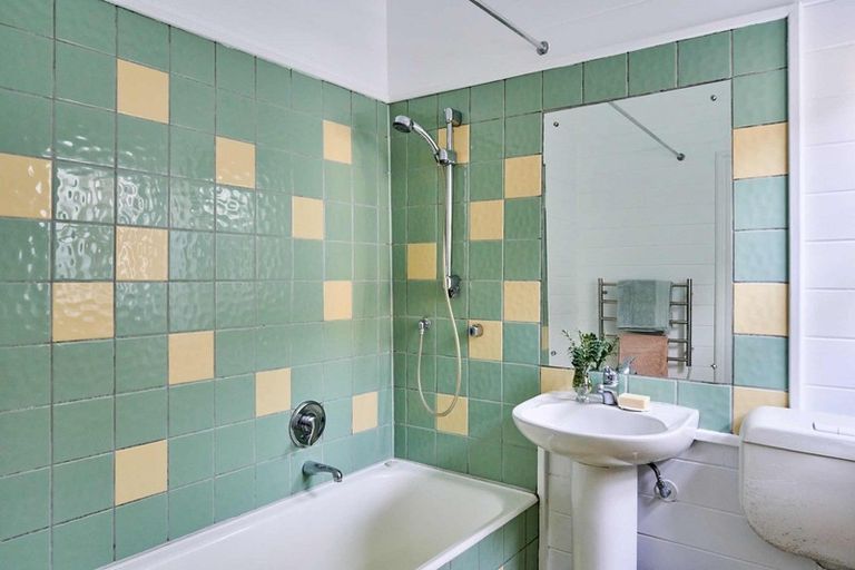 Photo of property in 99 Brougham Street, Mount Victoria, Wellington, 6011