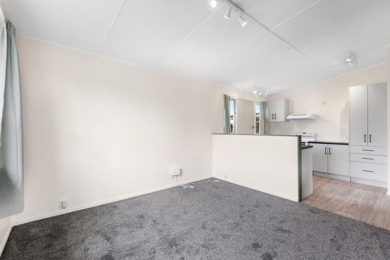 Photo of property in 6 Weir Street, Green Island, Dunedin, 9018