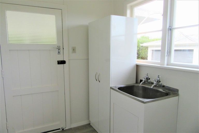 Photo of property in 100 Derby Street, Feilding, 4702