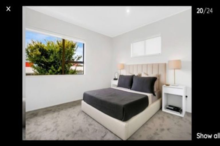 Photo of property in 2/17 Oliver Street, Point Chevalier, Auckland, 1022