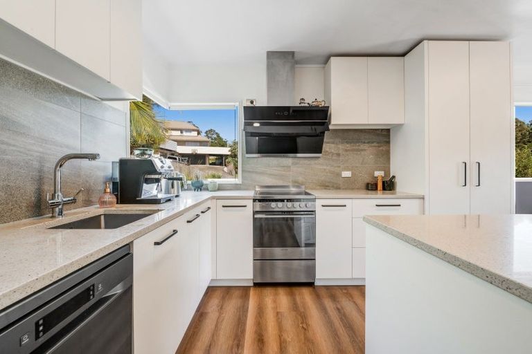 Photo of property in 55b Ferry Road, Arkles Bay, Whangaparaoa, 0932