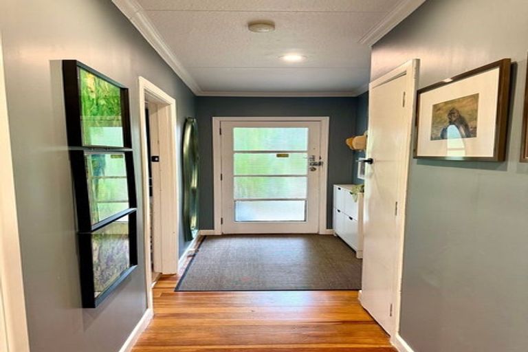 Photo of property in 42 Delhi Crescent, Khandallah, Wellington, 6035