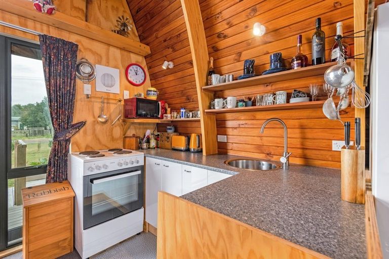 Photo of property in 48 Burgoyne Street, Woodville, 4920