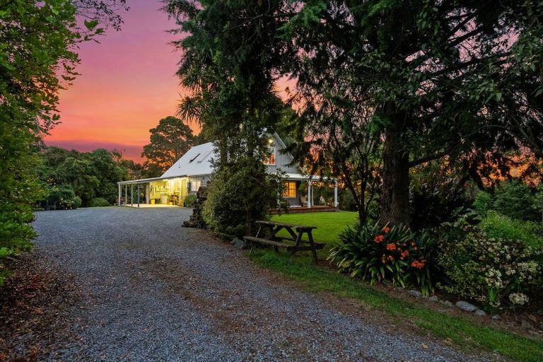 Photo of property in 154 Gear Road, Te Horo, Otaki, 5582
