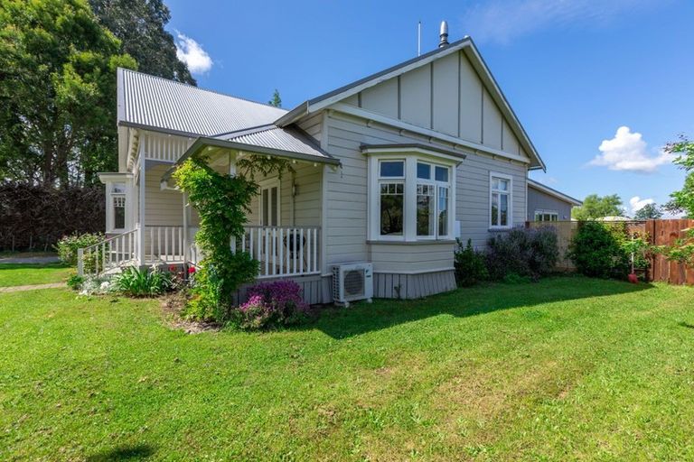 Photo of property in 13 Owen Street, Tikokino, Waipawa, 4273