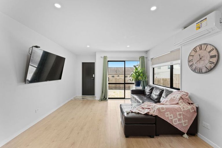 Photo of property in 222c Pakuranga Road, Pakuranga Heights, Auckland, 2010