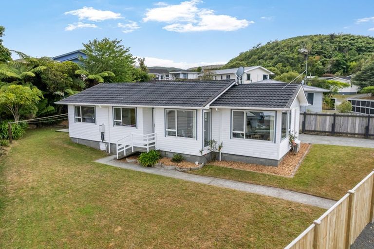 Photo of property in 10 Christchurch Crescent, Kelson, Lower Hutt, 5010