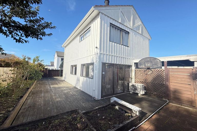 Photo of property in 1/15 Roseberry Avenue, Birkenhead, Auckland, 0626