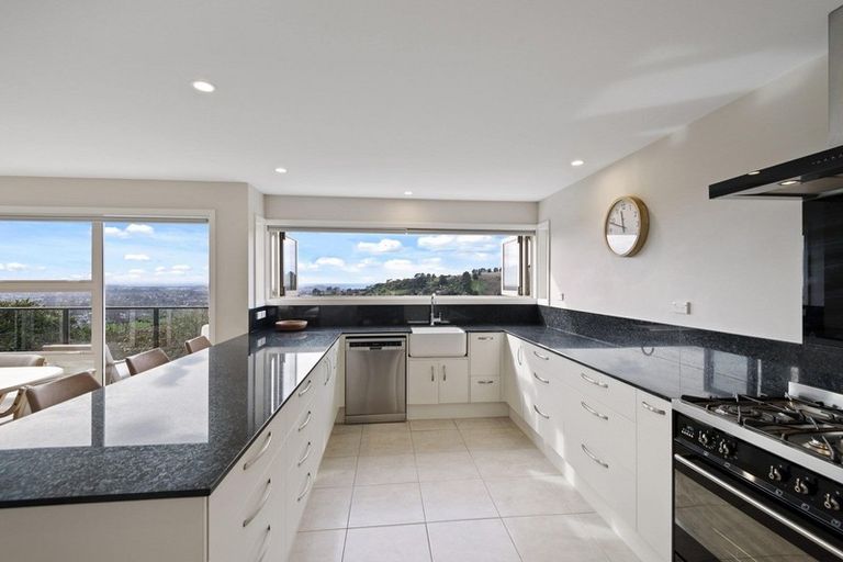 Photo of property in 38 Millhill Lane, Huntsbury, Christchurch, 8022