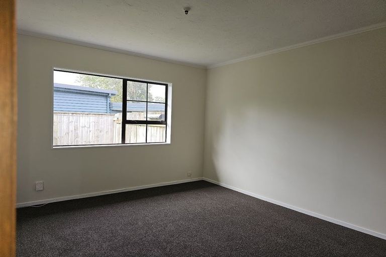 Photo of property in 3 Mclellan Street, Tawa, Wellington, 5028