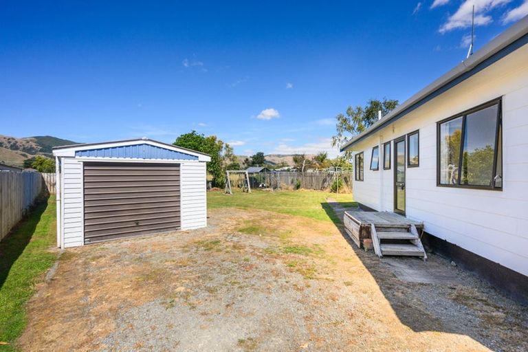 Photo of property in 36 Kowhai Street, Tokomaru, Palmerston North, 4474