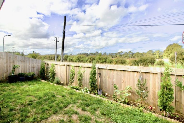 Photo of property in 56 Cosgrave Road, Papakura, 2110