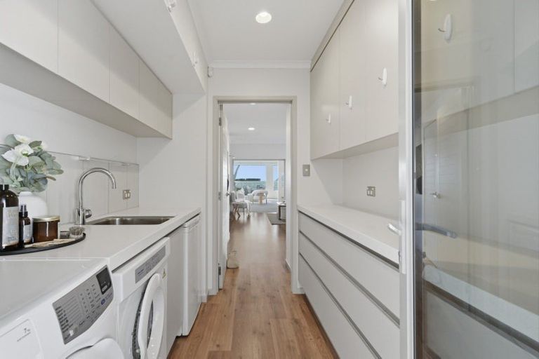 Photo of property in 19 Beach Road, Otumoetai, Tauranga, 3110