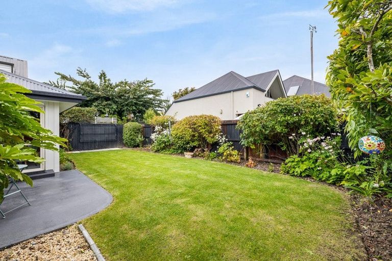 Photo of property in 11 Kotare Street, Fendalton, Christchurch, 8041