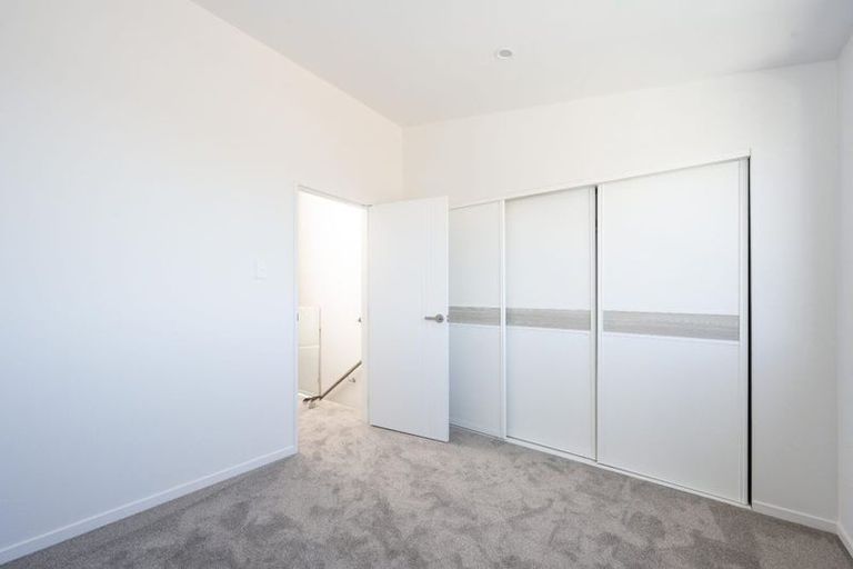 Photo of property in 6/737 East Coast Road, Browns Bay, Auckland, 0630