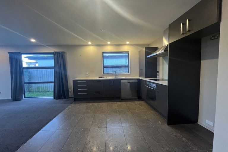 Photo of property in 17 Packard Crescent, Halswell, Christchurch, 8025