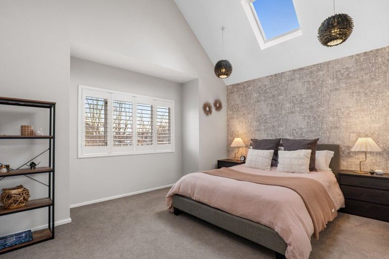 Photo of property in 87b Aikmans Road, Merivale, Christchurch, 8014