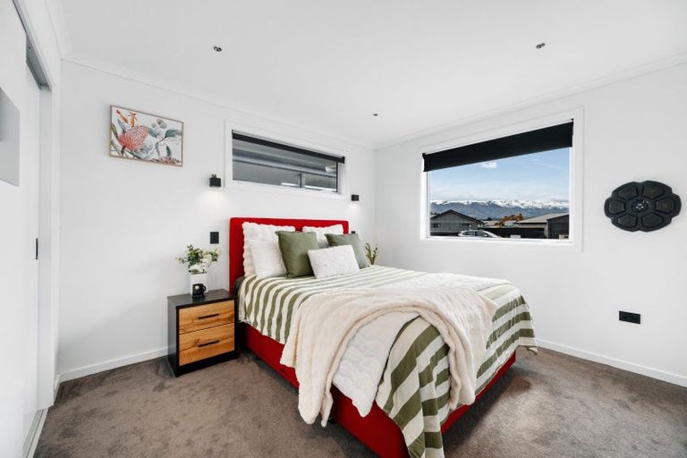 Photo of property in 35 Smitham Drive, Cromwell, 9310