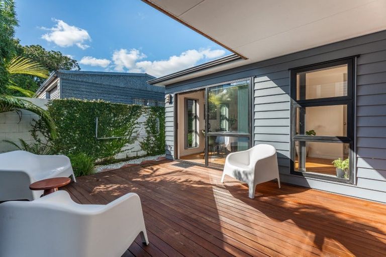 Photo of property in 19a Muir Avenue, Mangere Bridge, Auckland, 2022