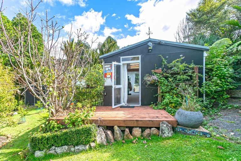 Photo of property in 15 Puriri Place, Tuateawa, Coromandel, 3583