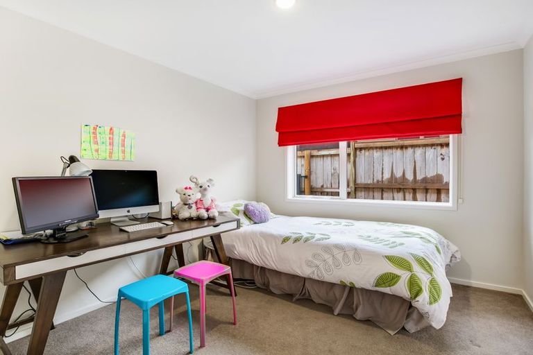 Photo of property in 37 Capriana Drive, Karaka, Papakura, 2113