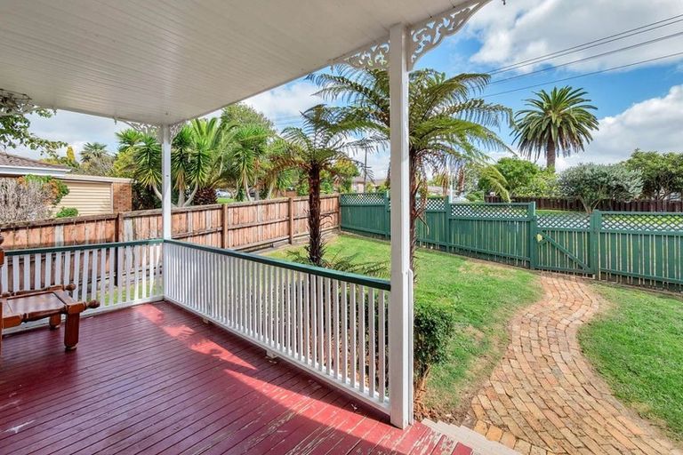 Photo of property in 1/4 Wood Street, Papakura, 2110