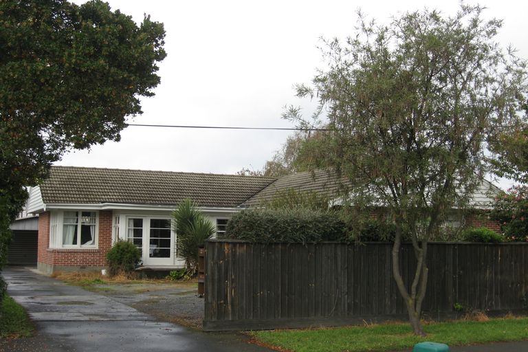 Photo of property in 2/11 Lothian Street, Ilam, Christchurch, 8041