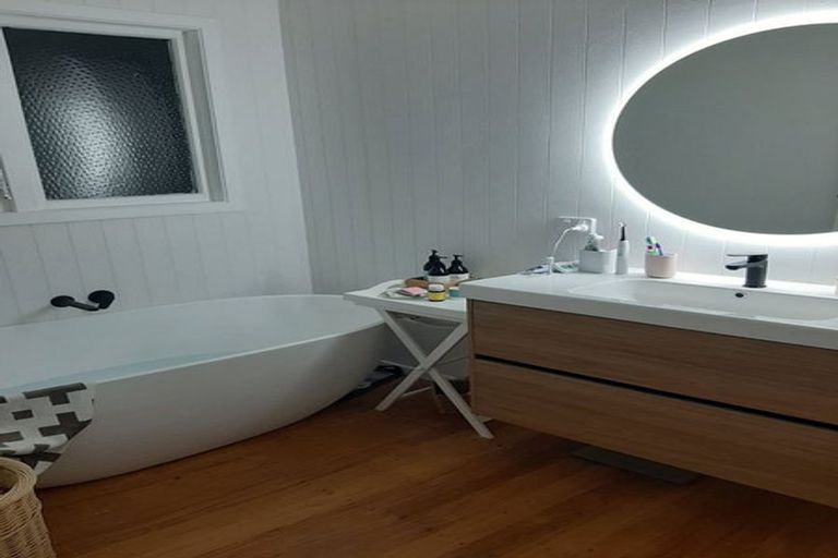 Photo of property in 27 Matai Road, Raumati South, Paraparaumu, 5032