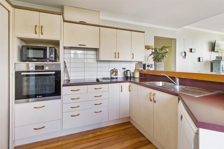 Photo of property in 24 Edward Street, Waimate, 7924