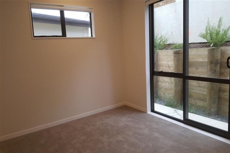 Photo of property in 3b Horizon Way, West Harbour, Auckland, 0618