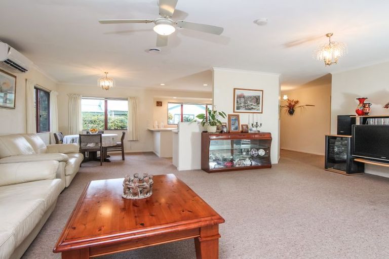 Photo of property in 41a Springs Road, Parakai, 0830