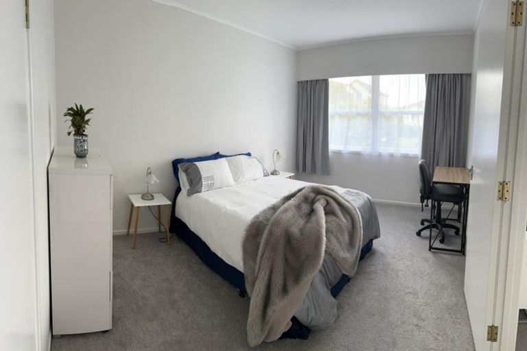 Photo of property in 20 Brandon Road, Glen Eden, Auckland, 0602