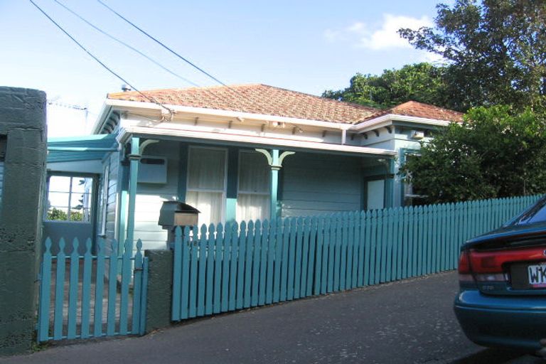 Photo of property in 19 Tavistock Road, Melrose, Wellington, 6023