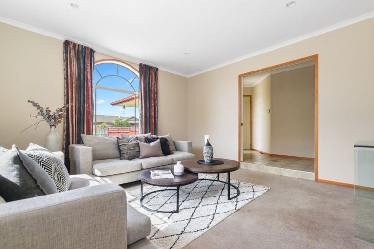 Photo of property in 27 Cranbrook Place, Rototuna North, Hamilton, 3210